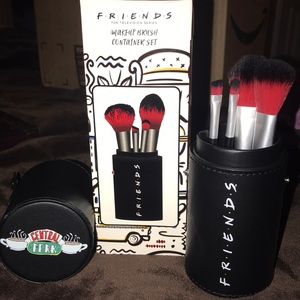 🔥BOGO🔥🆕☕️F•R•I•E•N•D•S Brush Set + Holder